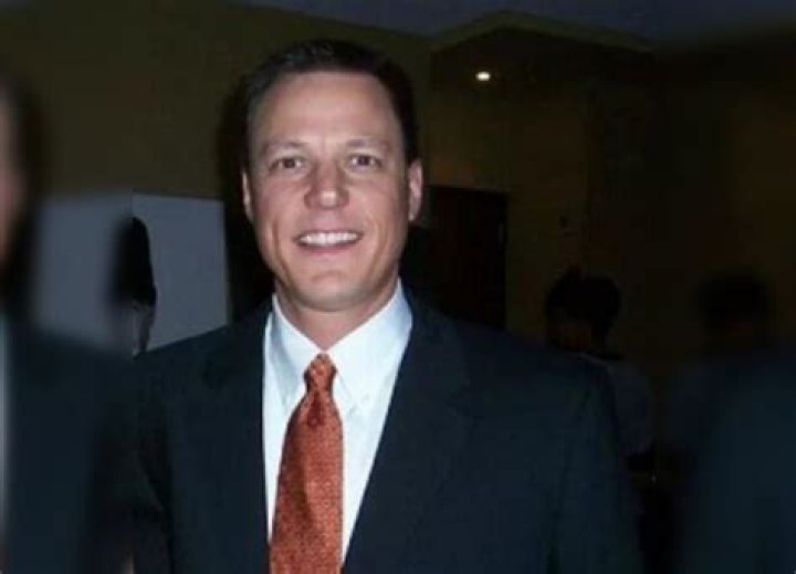 Jim McMahon Bio, Age, Height, Career, Net Worth, Family & More