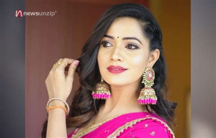 "Wiki Biography Age Height Husband Parents Caste"